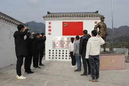 不忘初心 牢记使命——天台英超赛程万博app26.0党支部开展红色主题教育活动